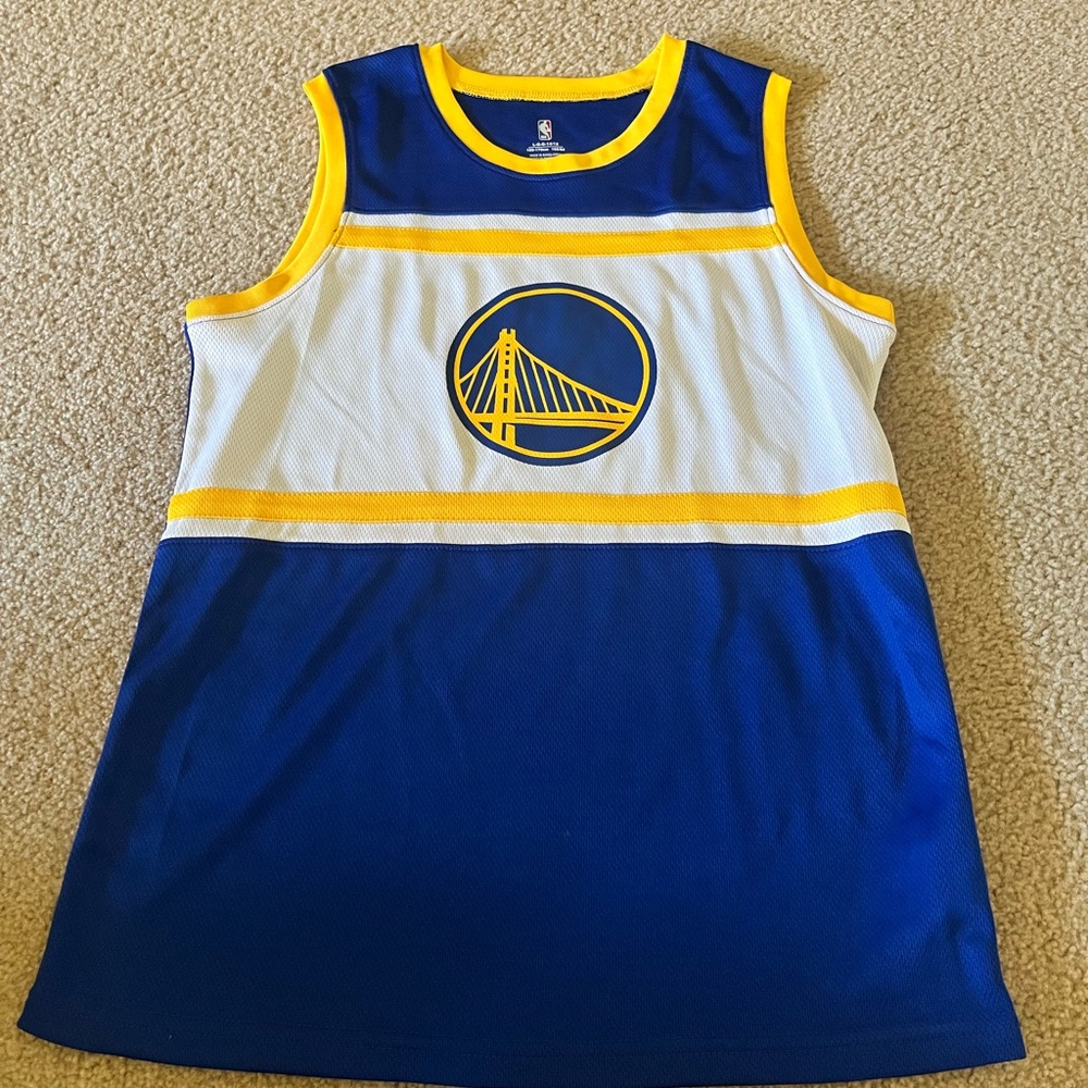 Warriors Basketball Jersey. Seth Curry. YXL.